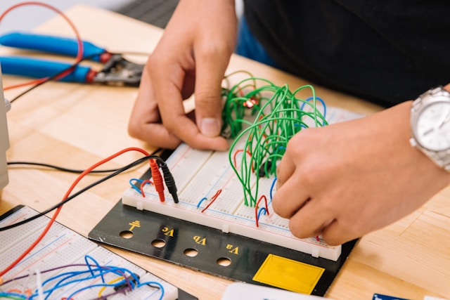 Doing circuit measurements with an oscilloscope